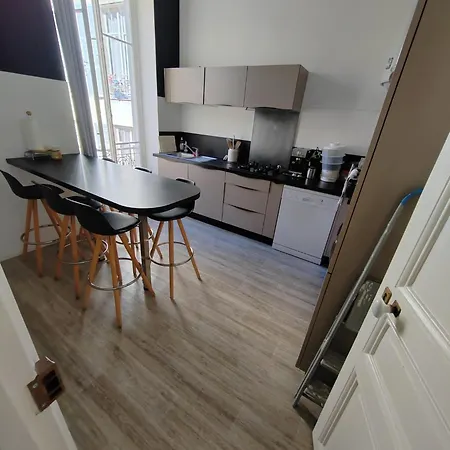 Plein Centre Magnifique Double Climatisee